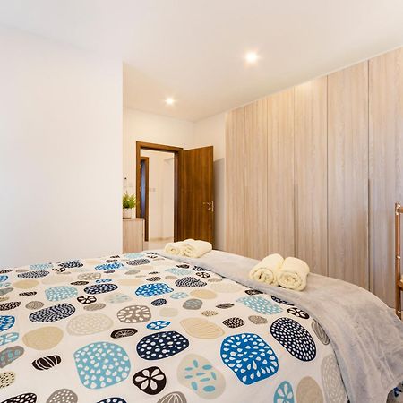 H2 -Modern And Spacious 3 Bedroom Apartment San Ġwann Eksteriør bilde