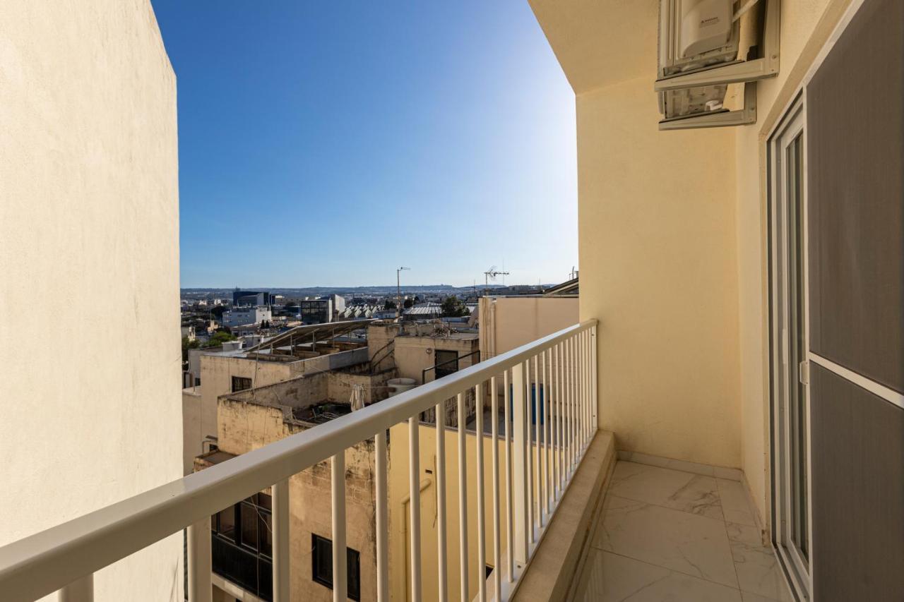 H2 -Modern And Spacious 3 Bedroom Apartment San Ġwann Eksteriør bilde